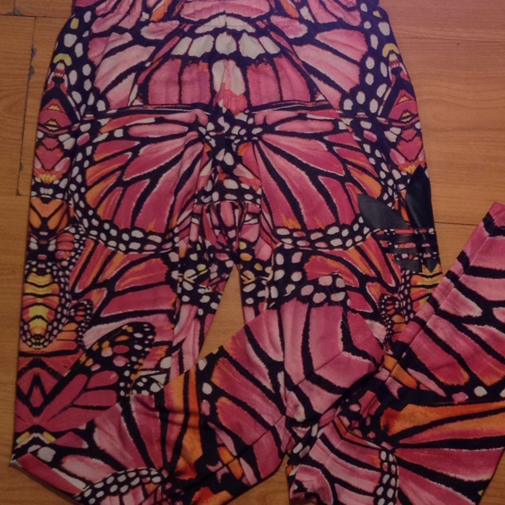 Rare butterfly leggings